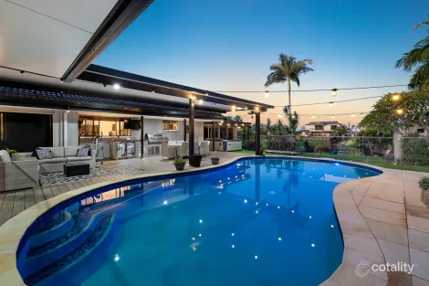 Property photo of 734 Nerang Broadbeach Road Carrara QLD 4211