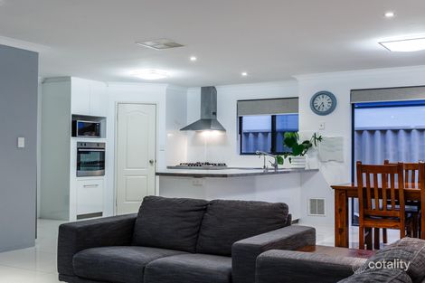 Property photo of 52 Chivalry Way Atwell WA 6164