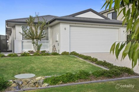 5 Catana Cres, Hope Island, QLD 4212