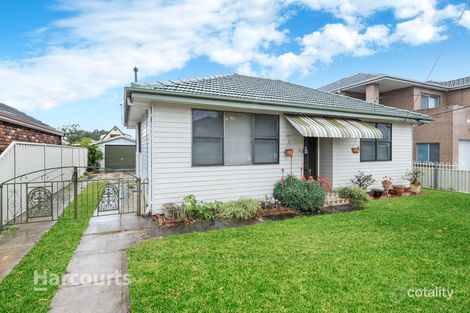 Property photo of 4 Omega Place Greenacre NSW 2190
