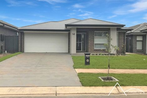Property photo of 14 Plumage Crescent Spring Farm NSW 2570