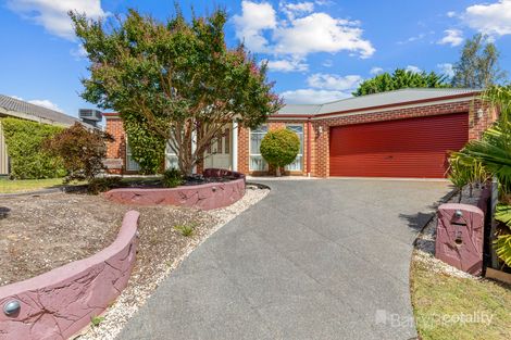 Property photo of 12 Lindenow Court Cranbourne North VIC 3977
