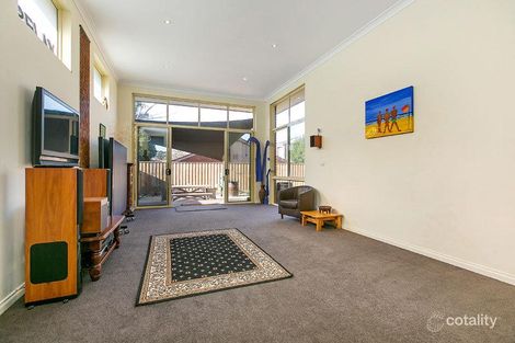 Property photo of 3 Chaldron Place Dingley Village VIC 3172