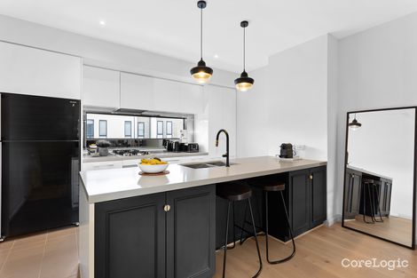 Property photo of 18 Central Park Walk Cheltenham VIC 3192