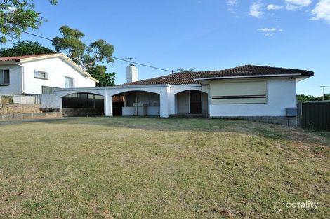 8 Inglis Ct, Medina, WA 6167