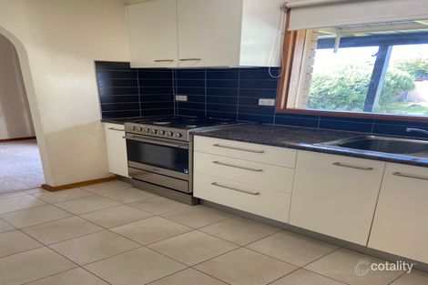 Property photo of 27 Magnolia Crescent Wodonga VIC 3690
