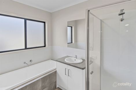 Property photo of 23 Evans Way Horsham VIC 3400