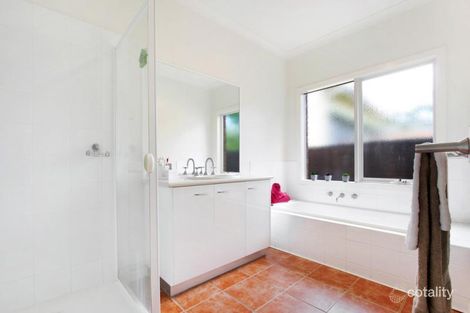 Property photo of 33 Mitta Street Box Hill North VIC 3129