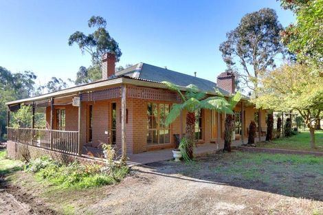 35 Hendersons Rd, Wandin North, VIC 3139
