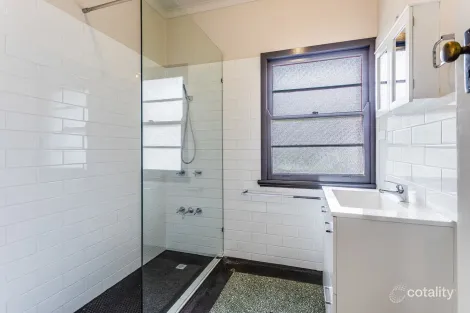 Property photo of 33 Wighton Street Sandgate QLD 4017