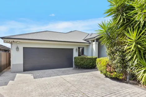 13 Sandy Bay Ave, Haywards Bay, NSW 2530