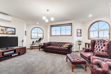 Property photo of 17 Alderbrook Avenue Mulgrave VIC 3170