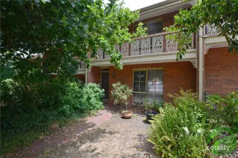 Property photo of 2/22 Vine Street Blackburn VIC 3130