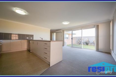 Property photo of 2/3 Marlowe Avenue Rutherford NSW 2320