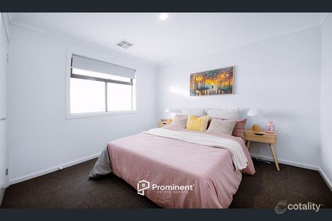 Property photo of 32 Bowler Avenue Clyde VIC 3978