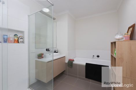 Property photo of 15 Erinbank Crescent Westmeadows VIC 3049