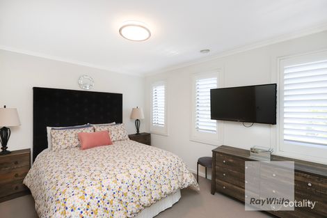 Property photo of 15 Erinbank Crescent Westmeadows VIC 3049