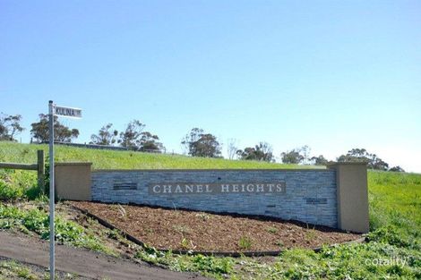 35 Kulina Dr, Lovely Banks, VIC 3213