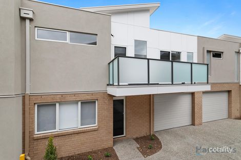 4 Pebble Cl, Mooroolbark, VIC 3138