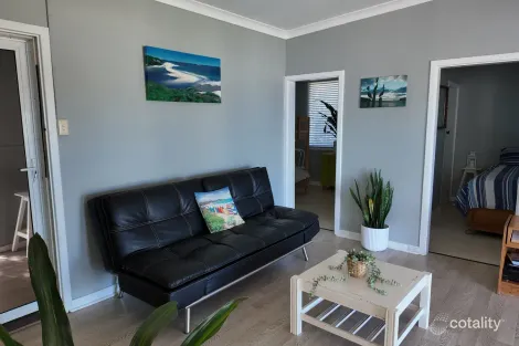 Property photo of 5 Whitfield Street Guilderton WA 6041