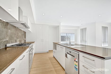 Property photo of 21 Nesting Vista Craigieburn VIC 3064