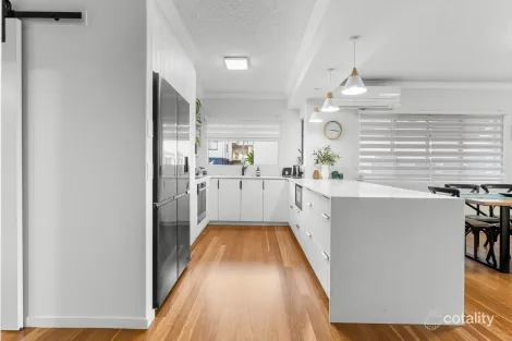 Property photo of 4/311 Bradman Avenue Maroochydore QLD 4558