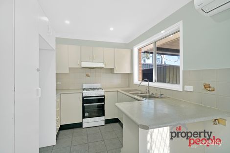 Property photo of 27 Hydrangea Place Macquarie Fields NSW 2564