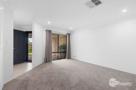 Property photo of 27 Rochester Way Meadow Springs WA 6210