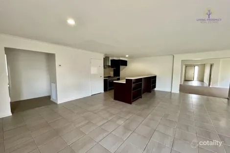 Property photo of 105 Alamanda Boulevard Point Cook VIC 3030