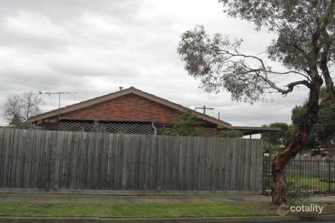 Property photo of 1 Deanswood Close Keysborough VIC 3173