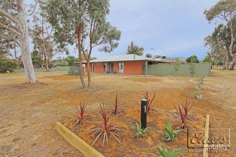 1 Apsley St, Strathfieldsaye, VIC 3551