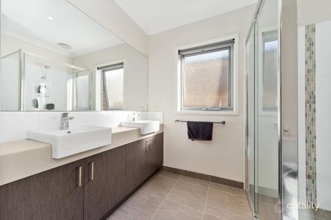 Property photo of 23 Blackledge Drive Cranbourne East VIC 3977