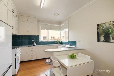 Property photo of 14 Enniss Avenue Bentleigh East VIC 3165