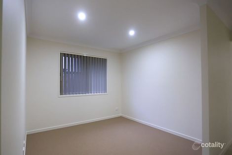 Property photo of 32 Percy Earl Crescent Pimpama QLD 4209