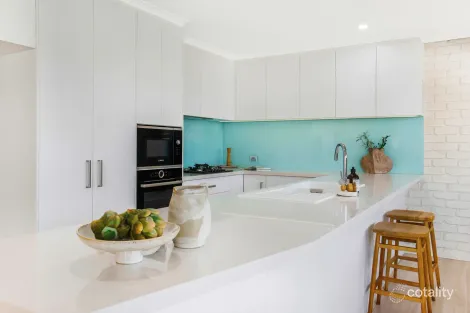 Property photo of 2/18 Bourrool Lane Kiama NSW 2533