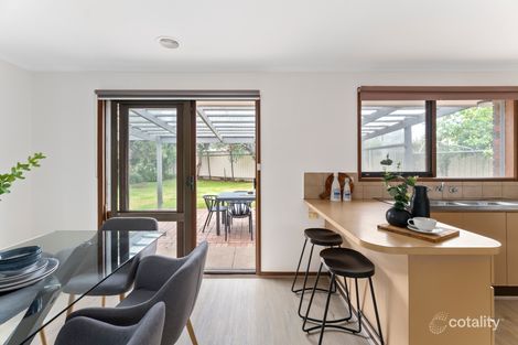 Property photo of 10 Jika Court Werribee VIC 3030