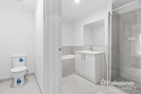 Property photo of 13 Thea Close Wyndham Vale VIC 3024