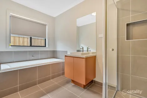 Property photo of 3 Stag Place Wallan VIC 3756