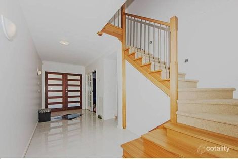 Property photo of 28 Fisher Court Werribee VIC 3030
