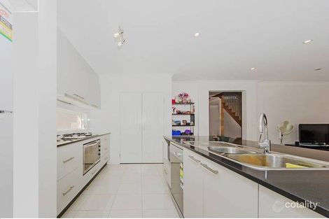 Property photo of 28 Fisher Court Werribee VIC 3030