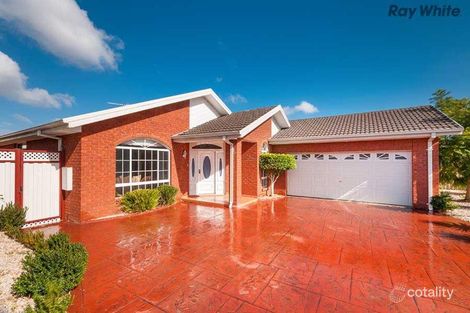 7 Herman Cl, Taylors Lakes, VIC 3038