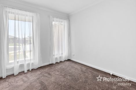 Property photo of 13 Thea Close Wyndham Vale VIC 3024
