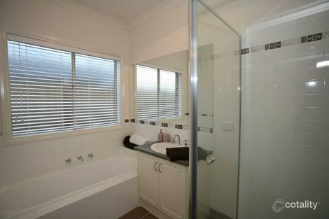 Property photo of 6 Don Collins Way Berwick VIC 3806