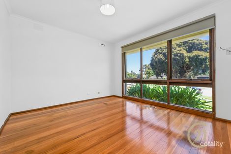 Property photo of 6 Peron Court Narre Warren VIC 3805