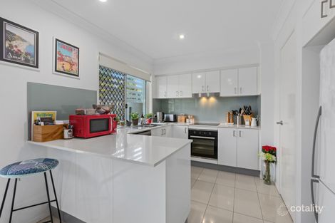 Property photo of 1/400 Tingal Road Wynnum QLD 4178