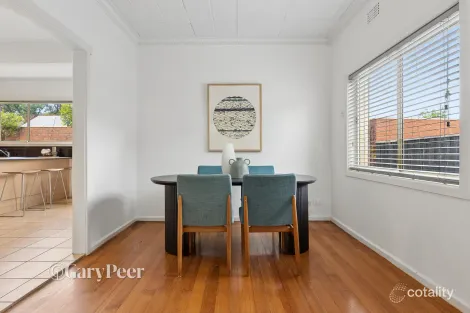 Property photo of 210 Patterson Road Bentleigh VIC 3204