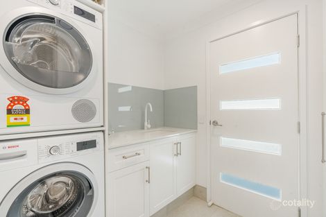 Property photo of 6 Launch Road Mermaid Waters QLD 4218