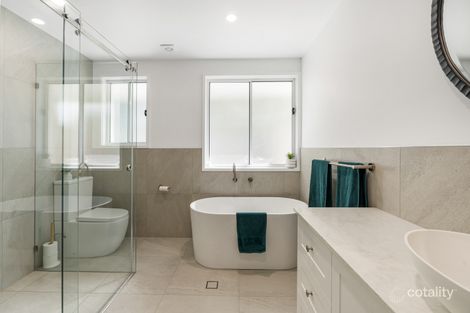 Property photo of 6 Launch Road Mermaid Waters QLD 4218