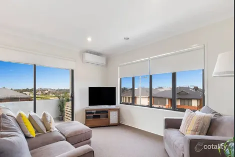 Property photo of 42 Taworri Crescent Werribee VIC 3030
