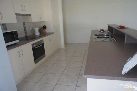 Property photo of 11 Freeman Court Gracemere QLD 4702